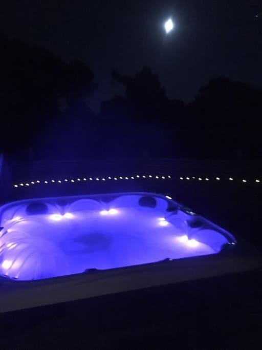 Willa Moors Wood Relaxing ,Tranquil Retreat With Hot Tub Chippenham  Zewnętrze zdjęcie