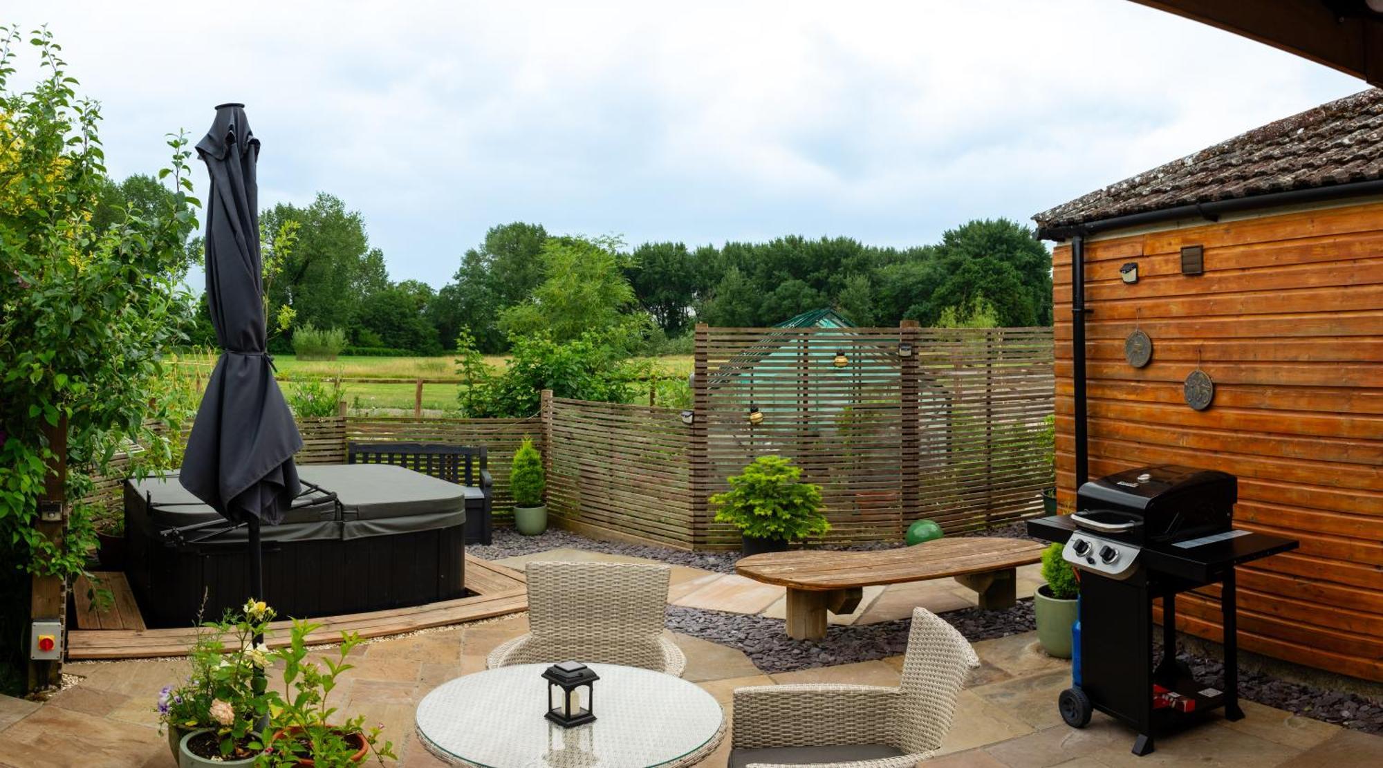 Willa Moors Wood Relaxing ,Tranquil Retreat With Hot Tub Chippenham  Zewnętrze zdjęcie